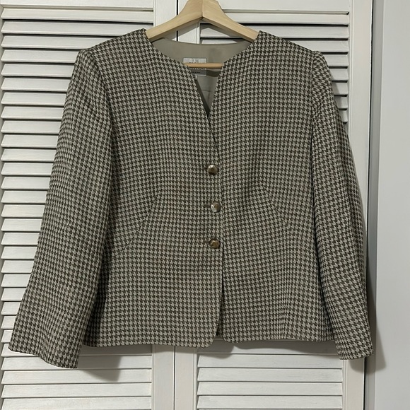 Armani Collezioni Women’s Blazer - Size 16 - Picture 1 of 4